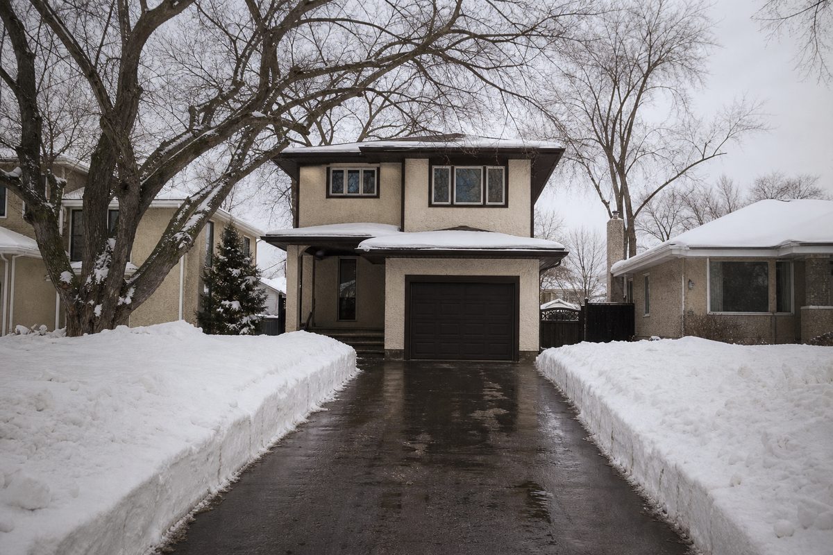 Driveway Snow Clearing in Winnipeg